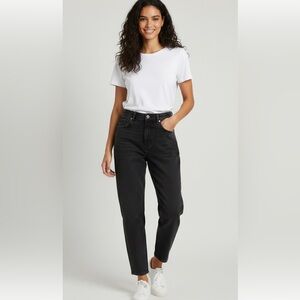 Zara Black High-Waisted Jeans